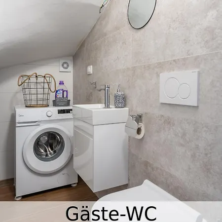 Falco Fuer Familien, Bis 6 Personen, 3 Schlafzimmer Mit Bad En Suite, Pool Mit Loungebereich, Grillterrasse, Schnellem Wlan, 2 Parkplaetze, Villa