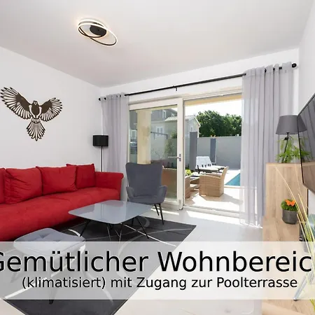 Falco Fuer Familien, Bis 6 Personen, 3 Schlafzimmer Mit Bad En Suite, Pool Mit Loungebereich, Grillterrasse, Schnellem Wlan, 2 Parkplaetze,