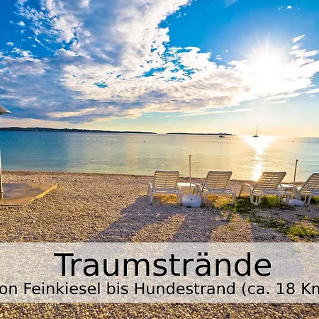 Falco Fuer Familien, Bis 6 Personen, 3 Schlafzimmer Mit Bad En Suite, Pool Mit Loungebereich, Grillterrasse, Schnellem Wlan, 2 Parkplaetze, Muntrilj