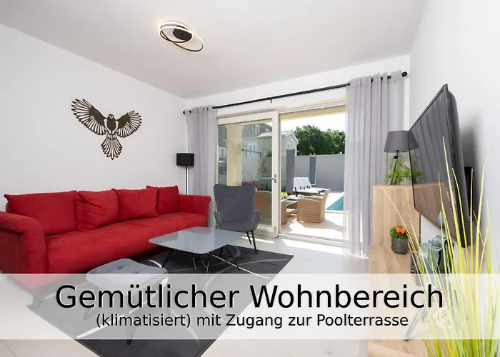 Falco Fuer Familien, Bis 6 Personen, 3 Schlafzimmer Mit Bad En Suite, Pool Mit Loungebereich, Grillterrasse, Schnellem Wlan, 2 Parkplaetze,